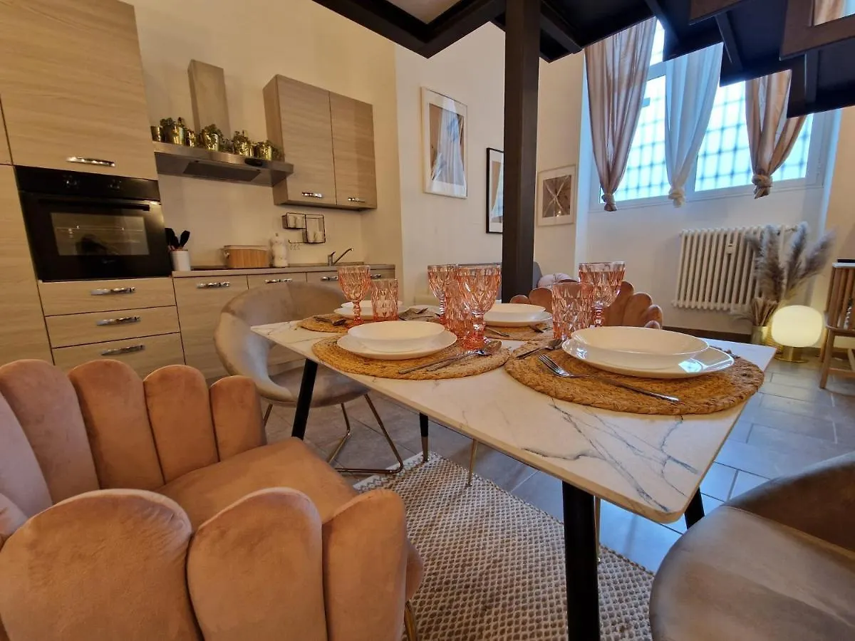 Regina Milano In Porta Romana 2 - Sky Tv, Wifi E Breakfast Box location