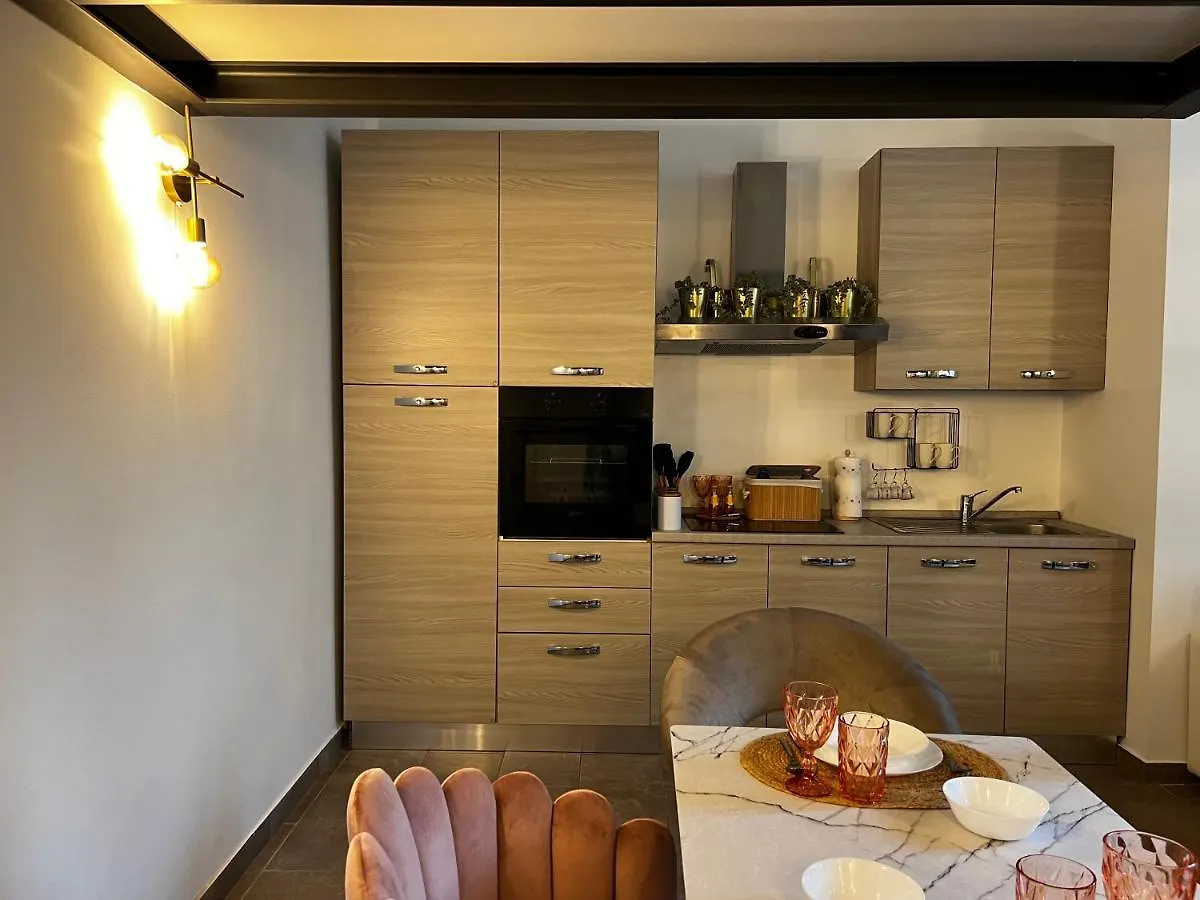 Regina Milano In Porta Romana 2 - Sky Tv, Wifi E Breakfast Box Apartment Italy